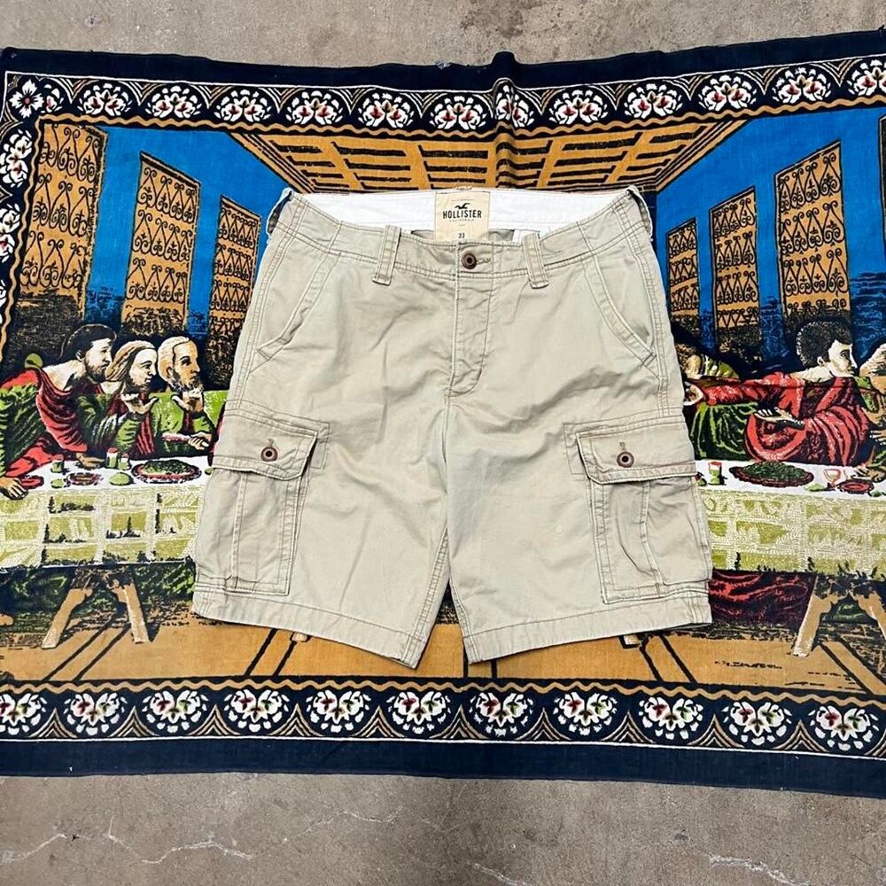 Hollister khaki cargo shorts Size 33 10" inseam paratrooper americana baggy y2k